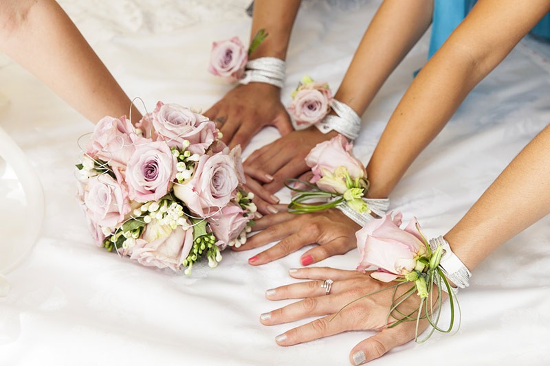 Wedding day, l'idea in più: il bouquet da polso - Sposi Magazine