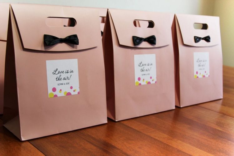 guest-post-five-tips-for-great-wedding-welcome-bags2