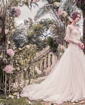 La sposa «Snow» di Annasul Y., giovane e romantica