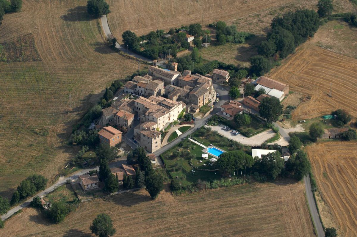 Matrimonio in un castello, le nozze glamour di Natalie e Terry