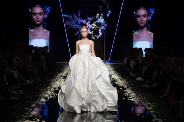 Abiti da sposa Antonio Riva 2019 (102)