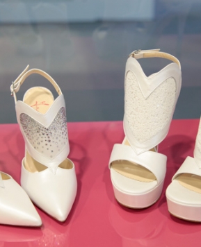 Ferracuti Wedding Shoes, pizzi e macramè per i nuovi modelli al Sì Sposaitalia
