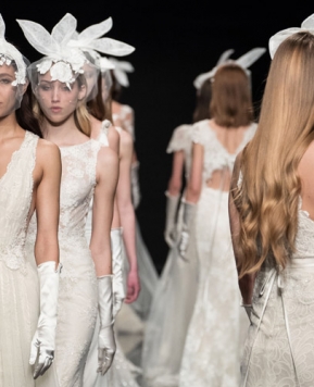 Abiti da sposa Lusan Mandongus 2019, eleganza eccentrica