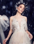 Lezardi 2019: pizzi, ricami e tocchi di colore per i nuovi abiti da sposa