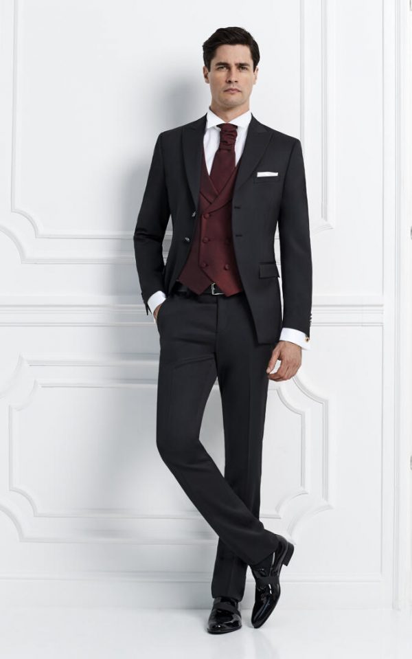 Abito da sposo Petrelli in esclusiva per l'atelier Gabriella Sposa