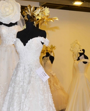 Allure Bridals 2020, la collezione presentata alla Milano Bridal Week tra modelli boho e linee pulite
