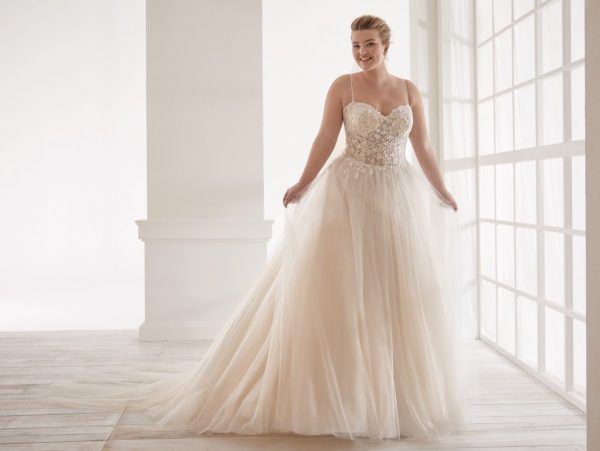 abiti da sposa curvy