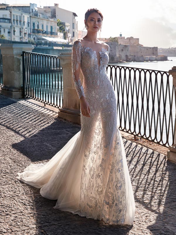 Nella foto un abito da sposa Nicole Couture 2021