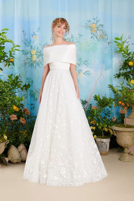 Abiti da sposa Atelier Emé per rito civile, spazio all'originalità