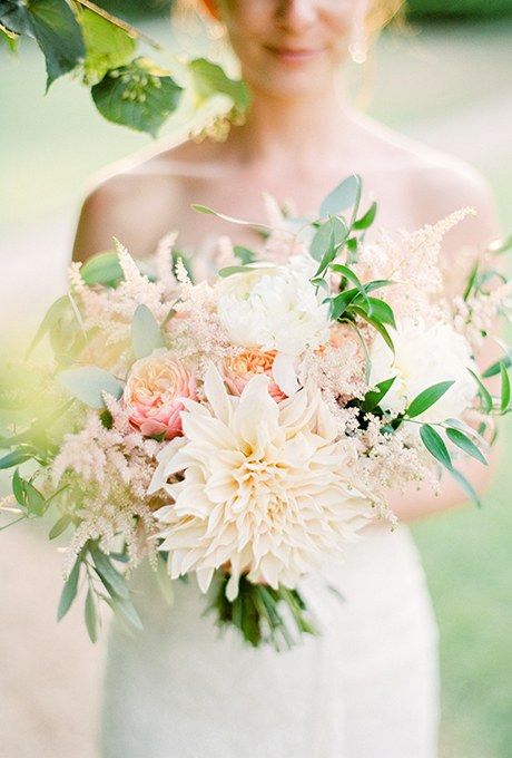 In questa foto un bouquet di astilbe, vera novità del 2021. 