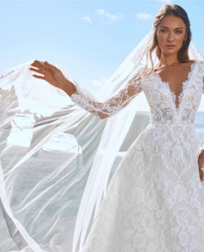 Abiti da sposa Pronovias 2022, leggiadria ispirata alla natura