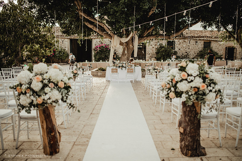 Un matrimonio all'esterno organizzato da Simona Filastò