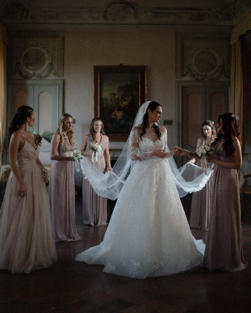 Matrimoni 2021 delle influencer italiane, in foto uno scatto dell'abito per la cerimonia di Catherine Poulain.