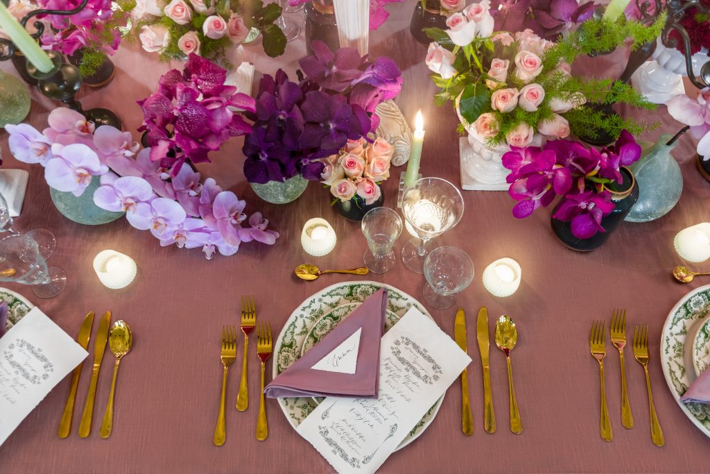 In questa foto una mise en place per matrimonio all'interno di Palazzo Gaddi a Firenze, hotel da cui è partito il Wedding Tour NH Collection