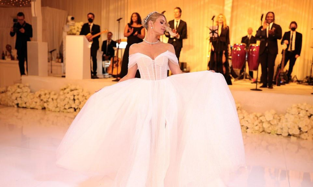 Tutto sul matrimonio di Paris Hilton: abiti da sposa e news| Sposi Magazine