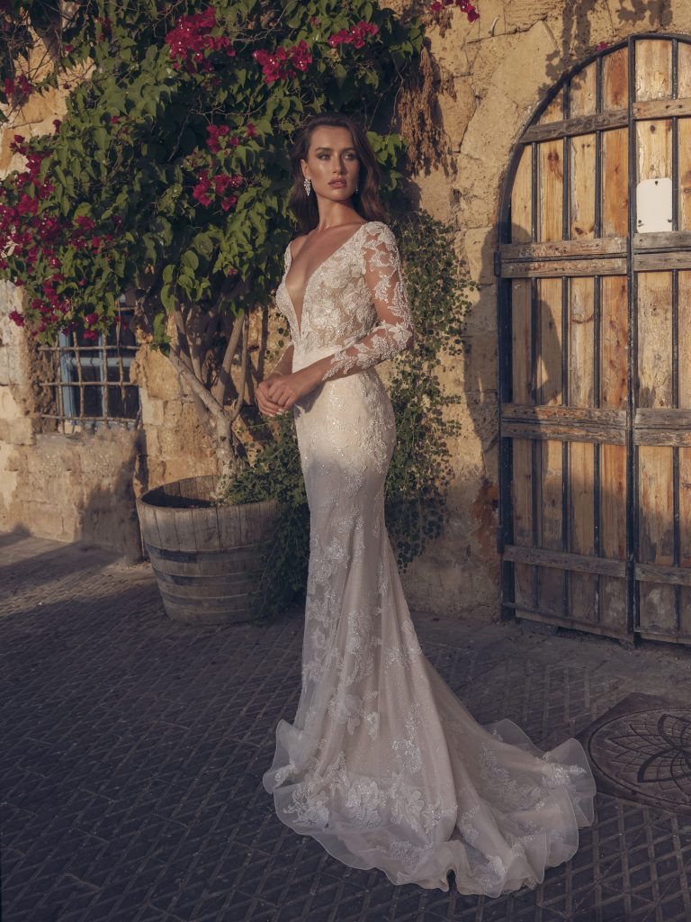 In questa foto un abito della nuova collezione Capri sposa 2022