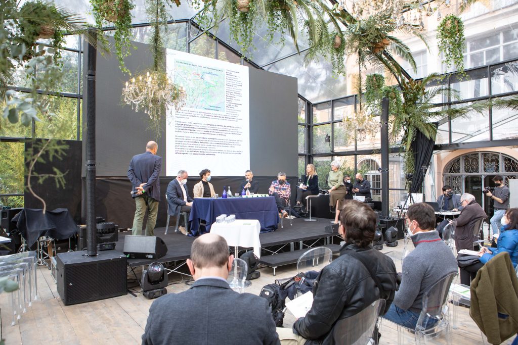 Un convegno all'interno della Serra La Fenice di Privitera Eventi