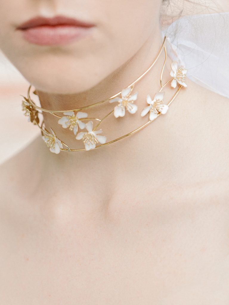 Una collana della Collezione Sposa di Nea Milano