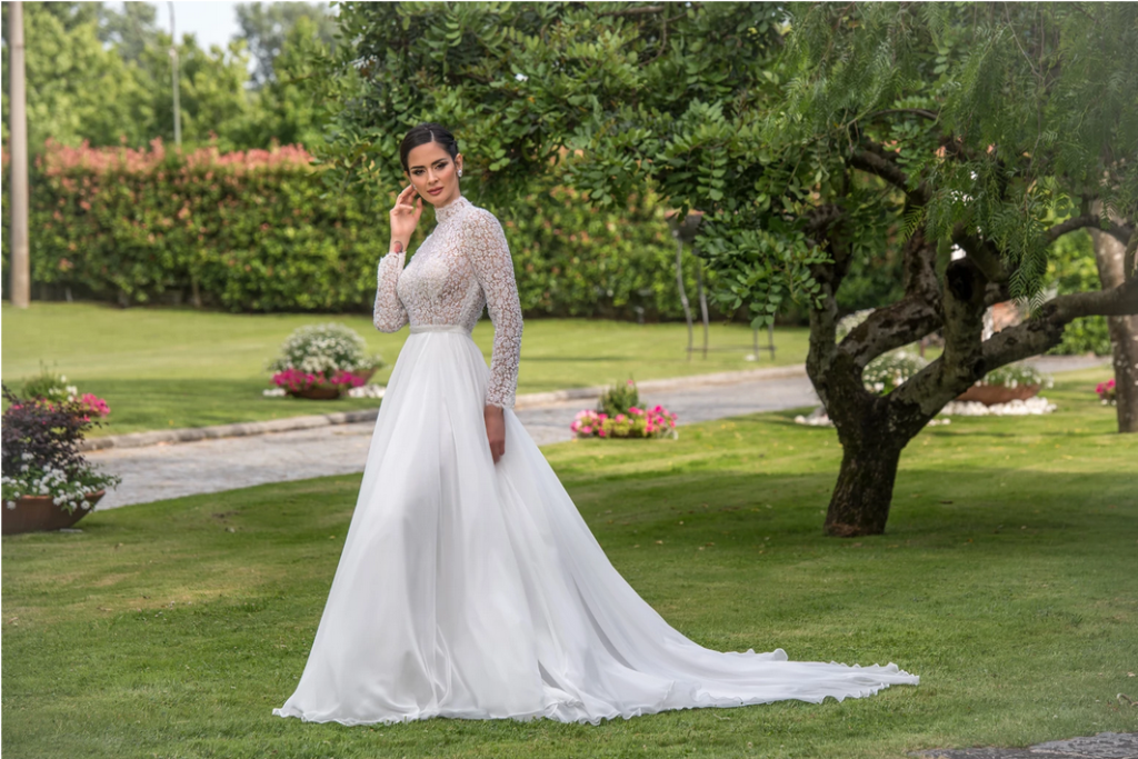 In questa immagine un abito da sposa della collezione 2022 di Musa Bridal