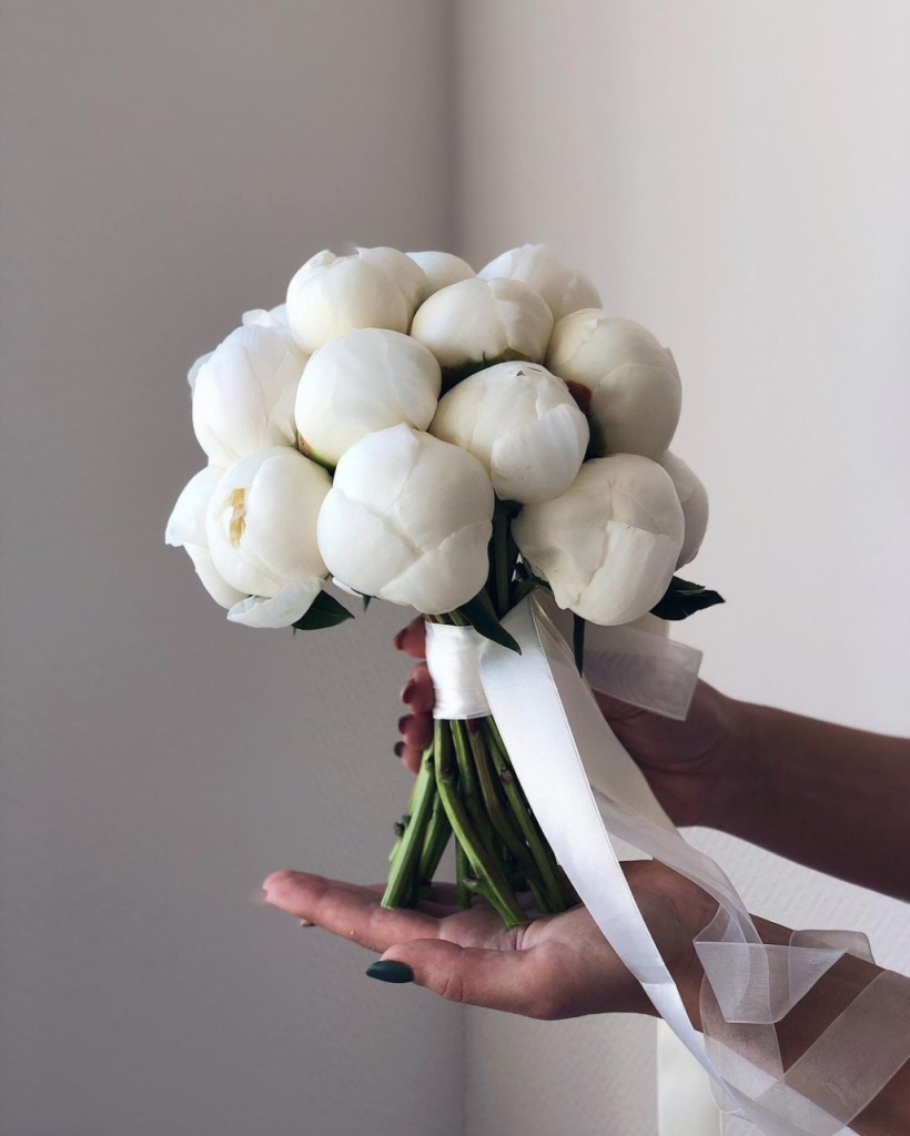 Bouquet Da Sposa Artificiale Di Rose Bianche - Perfetto Per Matrimonio, Lancio O Ricordo Eterno - 21x27 Cm