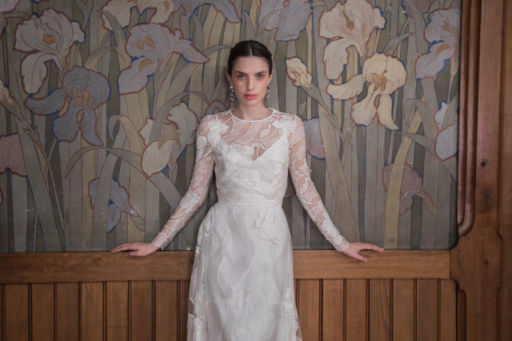 In questa immagine un abito da sposa More 2023 durante lo shooting a Villa Igiea, Palermo