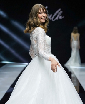 Abiti da sposa Allure Bridals 2023, per le spose romantiche