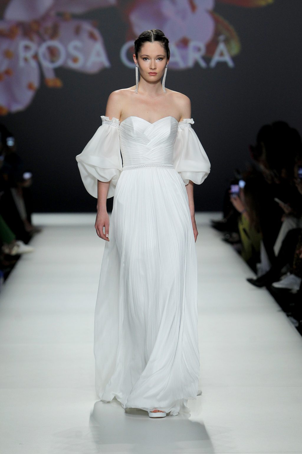 Abiti da sposa scivolati 2023 i piu belli da non perdere