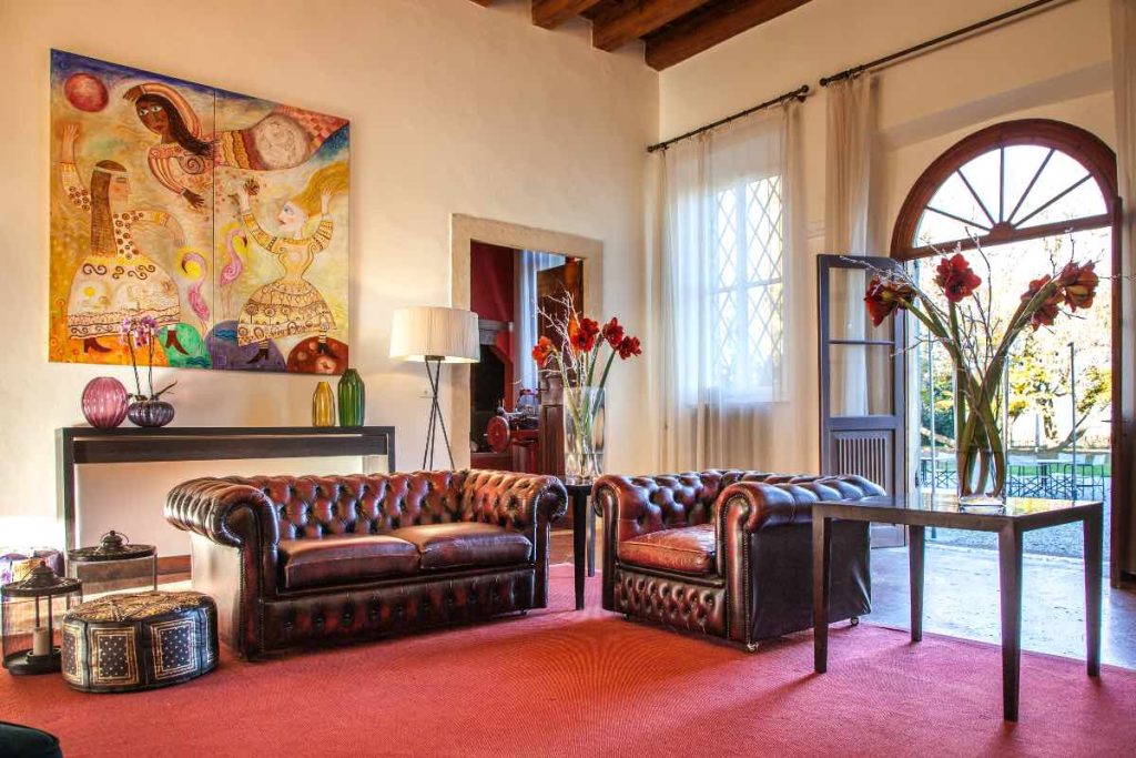 In foto il salone di Villa Ormaneto, location di matrimonio