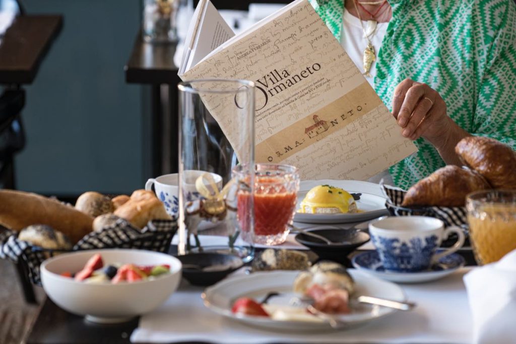 In questa foto una colazione in suite per un matrimonio a Villa Ormaneto