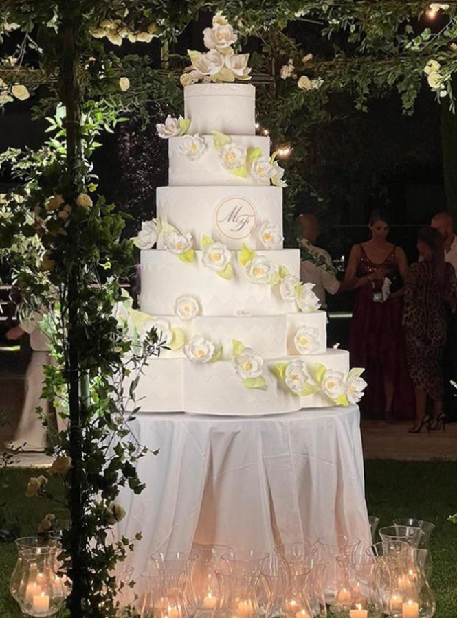In questa foto la torta di nozze realizzata da Iginio Massari per Federica Pellegrini.