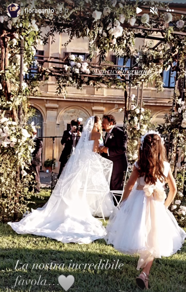 Enrico Brignano e Flora Canto il matrimonio celebrato a Ladispoli