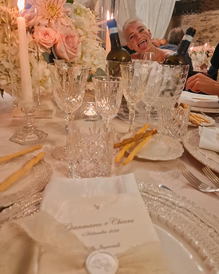 In questa foto Bebe Vio tra gli invitati al matrimonio di Gianmarco Tamberi