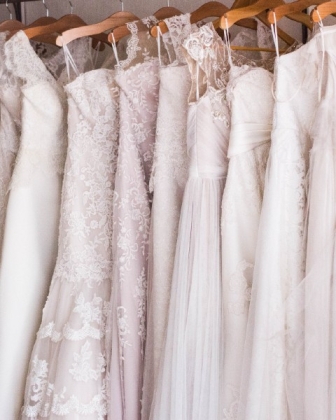 Tessuti per abiti da sposa, i 20 che devi proprio conoscere