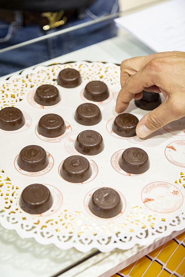 In questa foto dei cioccolatini della Pasticceria Scaturchio al Tutto Sposi 2022 di Napoli