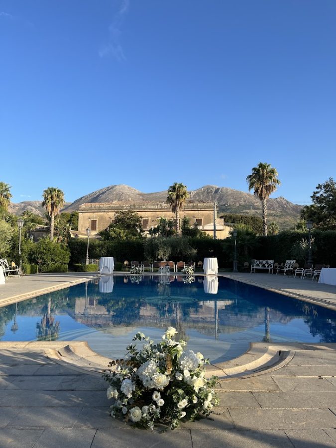 In questa foto la zona piscina di Villa Dominici