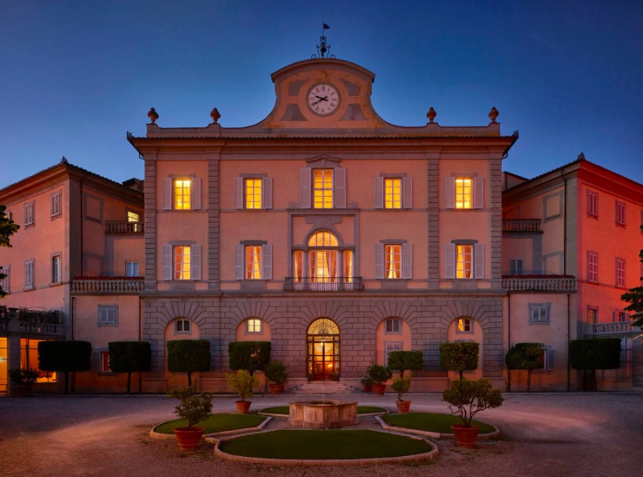 In questa foto la facciata principale di Bagni di Pisa Palace & Thermal Spa, oggi hotel a 5 stelle