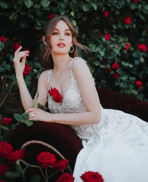 Abiti da sposa Disney 2023, Allure Bridals firma una collezione da fiaba