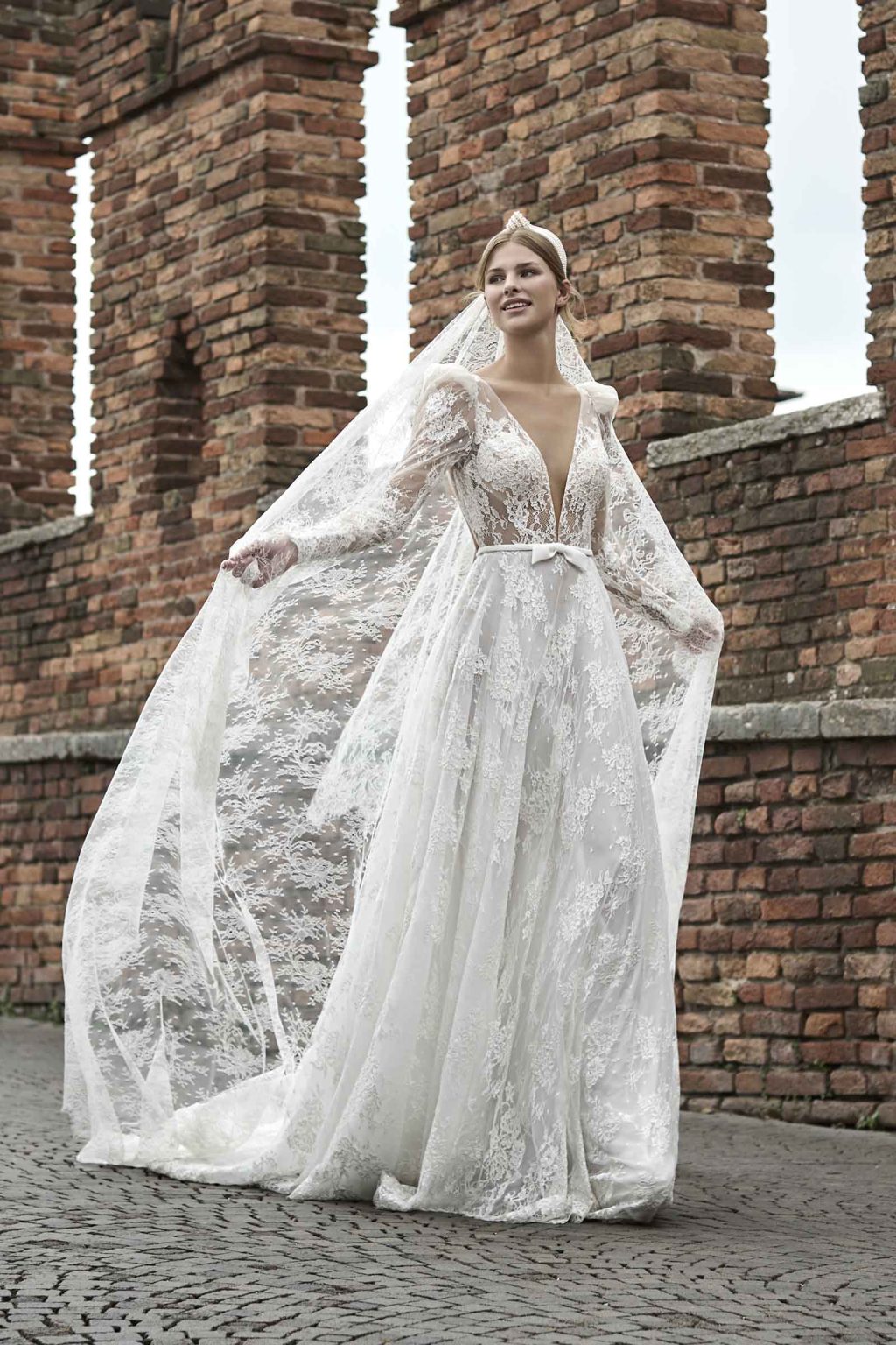 Abiti da sposa scivolati 2023 i piu belli da non perdere