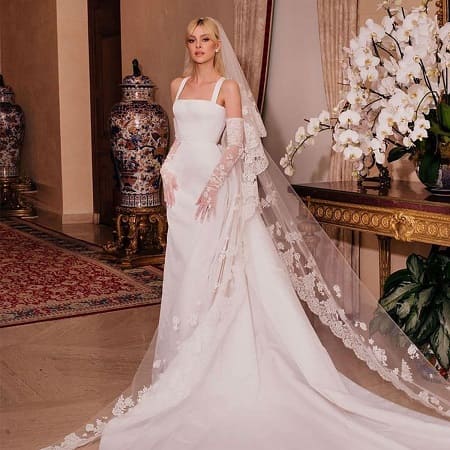 In questa foto Nicola Peltz in abito da sposa, il più cercato del 2022
