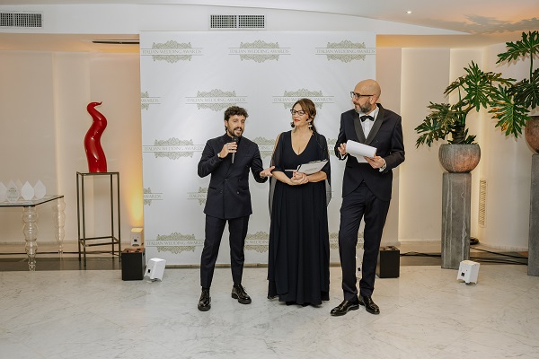 In foto la consegna dei premi di Italian Wedding Awards 2022