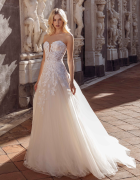 Oscar de la Renta sposa 2023, una collezione dallo spirito romantico e glamour￼