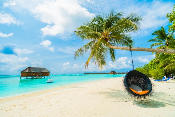 In questa foto una beach water sull'oceano, alle Maldive. Si tratta di una delle mete più ambite anche in fatto di viaggi di nozze 2023