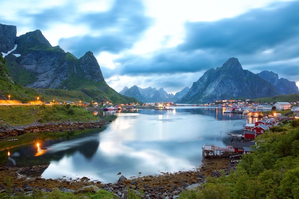 In questa foto uno scorcio delle isole Lofoten, in Norvegia