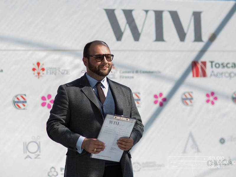 In questa foto Tommaso Corsini presenta l'edizione del WIM 2023