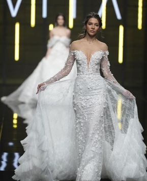 Abiti da sposa Dovita 2024, Fiori che sbocciano in passerella