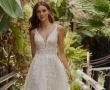 Abiti da cerimonia Saboroma 2023, party look preziosi e sensuali