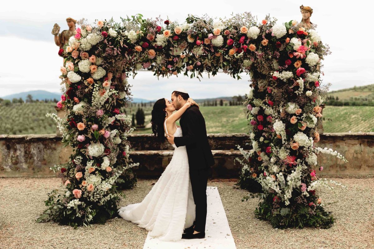 Arco di fiori in spiaggia: i trend del 2019 – Key Wedding