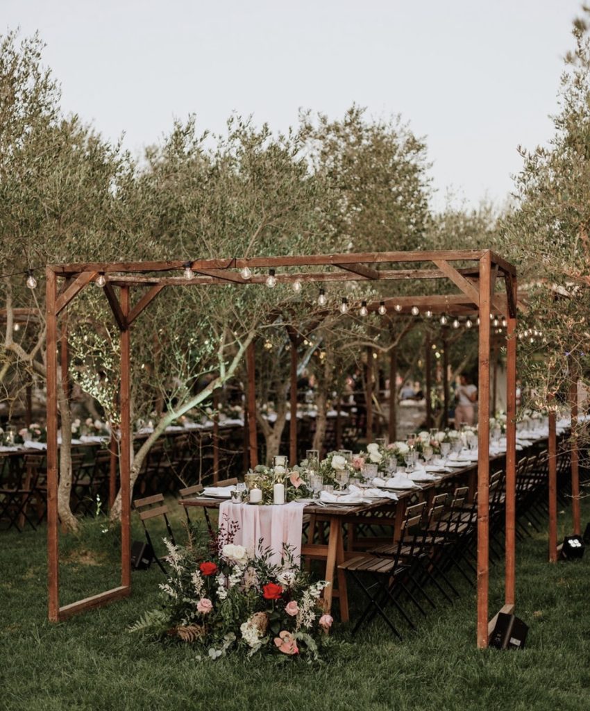 In questa immagine un allestimento da sogno  in perfetto stile Country chic firmato da Giulia Alessandri. 