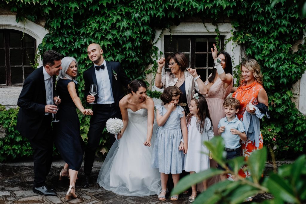 Una foto di gruppo realizzata da Fabio Betelli nel corso del matrimonio a Milano di Sara e Matteo