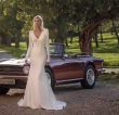 Pronovias 2024, svelati i primi abiti da sposa della nuova linea “The Journey”